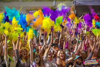 <span>28 июля в 14:00 часов в детском парке пройдет Всероссийский фестиваль красок. Здесь будет царить атмосфера счастья и беззаботности, тысячи улыбок ярких лиц создадут непередаваемое чувство единения, которое захлестнет с головой! </span>